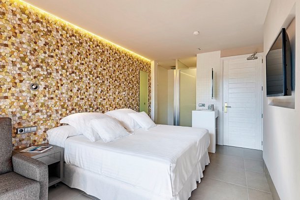 Occidental Ibiza - Wohnbeispiel Familienzimmer (Zimmercodierung FB1)