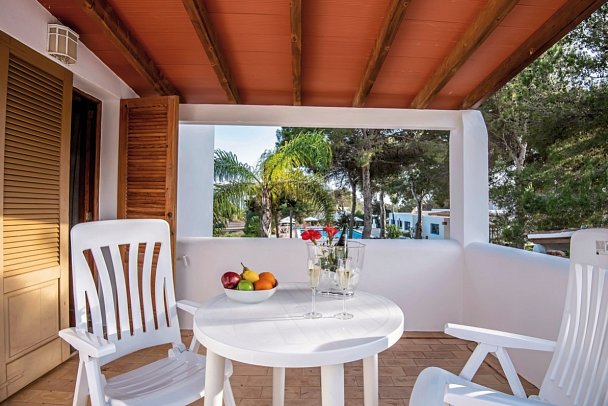 Es Pins Bungalows - Beispiel Terrasse Studio (Zimmercodierung SB1)