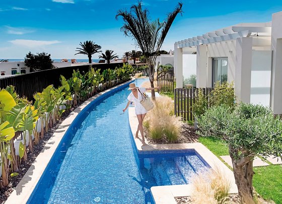 7Pines Resort Ibiza · Destination by Hyatt - Laguna Suite Swim Up (Zimmercodierung WBQ)