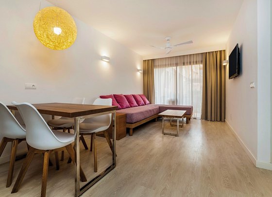 Insotel Club Tarida Playa - Wohnbeispiel Familiensuite (Zimmercodierung FB1)