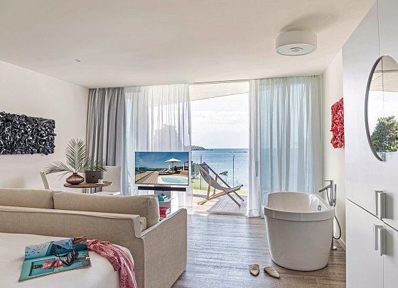 ME Ibiza - Wohnbeispiel Extra ME + Juniorsuite Meerblick (mit Terrasse) (Zimmercodierung J1M)