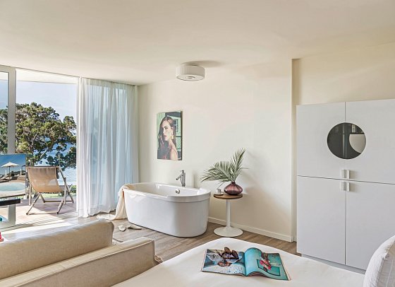 ME Ibiza - Wohnbeispiel Extra ME + Juniorsuite Meerblick (mit Terrasse) (Zimmercodierung J1M)