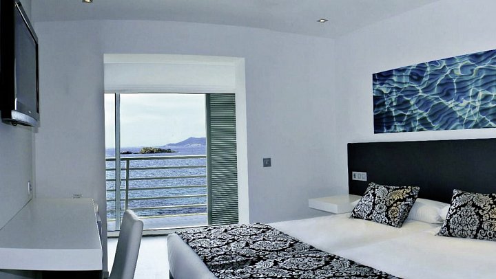 BG Naútico Ebeso - Wohnbeispiel Doppelzimmer Meerblick (Zimmercodierung DBM)