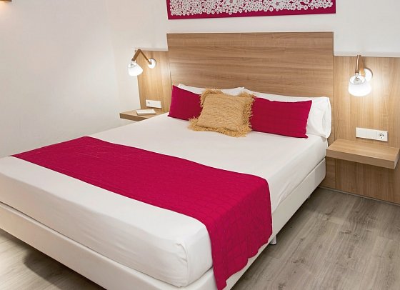 Cala Llenya Resort Ibiza - Wohnbeispiel Doppelzimmer (Zimmercodierung DB1)