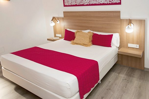 Cala Llenya Resort Ibiza - Wohnbeispiel Doppelzimmer (Zimmercodierung DB1)