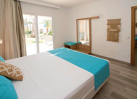 Cala Llenya Resort Ibiza - Wohnbeispiel Suite Gartenblick (Zimmercodierung WBG)