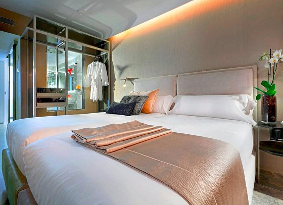 Ushuaïa Ibiza Beach - Wohnbeispiel Doppelzimmer Superior Swim_Up (Club) (Zimmercodierung DSQ)