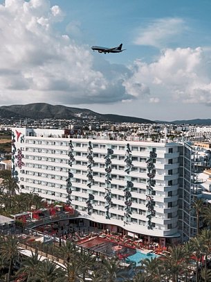 Ushuaïa Ibiza Beach