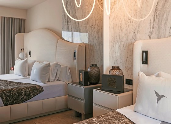 The Unexpected Ibiza Hotel - Wohnbeispiel Doppelzimmer The Twist & Go seitl. Meerblick (Zimmercodierung DBN)