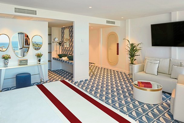 Mongibello Ibiza - Wohnbeispiel Suite Meerblick (Zimmercodierung W1M)