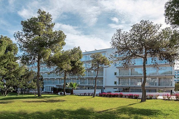 Els Pins Resort & Spa