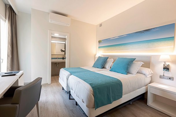 Invisa Es Pla - Wohnbeispiel Doppelzimmer Premium Superior (Zimmercodierung DM1)