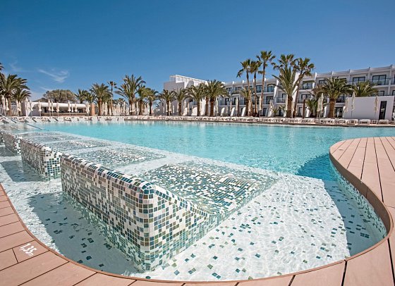 Grand Palladium White Island Resort & Spa