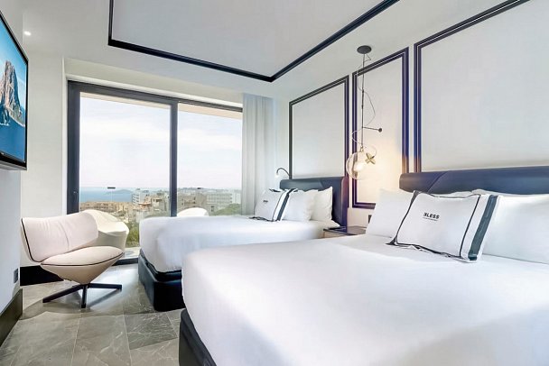 BLESS Ibiza - Wohnbeispiel Doppelzimmer Deluxe Meerblick (Zimmercodierung DDM)
