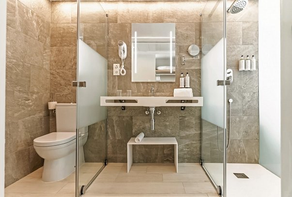 The Ibiza Twiins - Beispiel Bad (Zimmercodierung D6N)