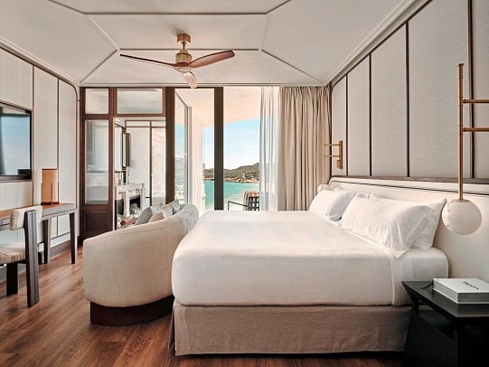 BLESS Ibiza The Site - Wohnbeispiel Juniorsuite Meerblick (Zimmercodierung JBM)