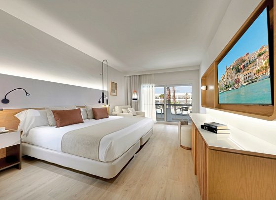 Grand Palladium Select Palace Ibiza - Doppelzimmer Deluxe Poolblick (Zimmercodierung DDP)