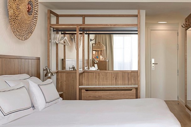 Meliá Ibiza - Wohnbeispiel Doppelzimmer Premium Meliá Meerblick (Zimmercodierungen D1M & D2M)