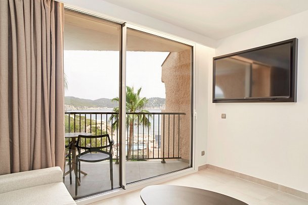 Invisa Cala Blanca - Wohnbeispiel Juniorsuite Inspire Meerblick (Zimmercodierung J2M)