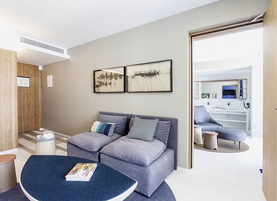 Ocean Drive Talamanca - Wohnbeispiel Juniorsuite seitl. Meerblick (mit separatem Schlafzimmer) (Zimmercodierung WBN)