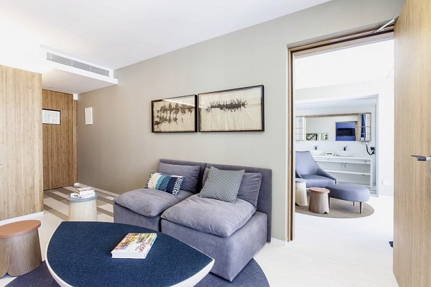 Ocean Drive Talamanca - Wohnbeispiel Juniorsuite seitl. Meerblick (mit separatem Schlafzimmer) (Zimmercodierung WBN)