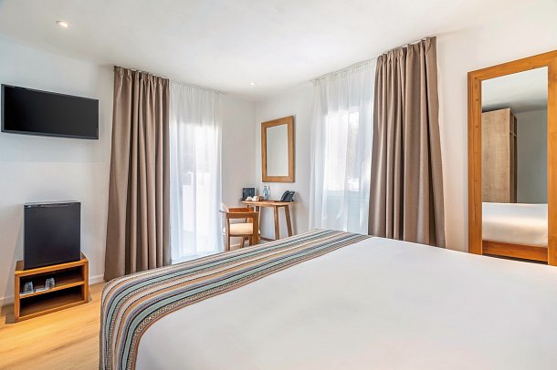 FERGUS Style Punta Arabí - Wohnbeispiel Doppelzimmer Superior Style (Zimmercodierung DS1)