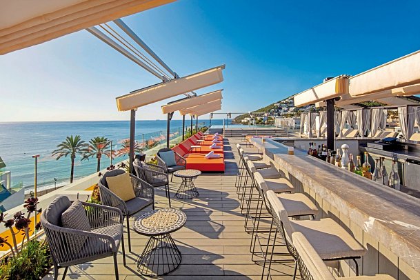 W Ibiza - GLOW Rooftop Bar & Infinity Pool