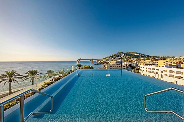 W Ibiza - GLOW Infinity Pool