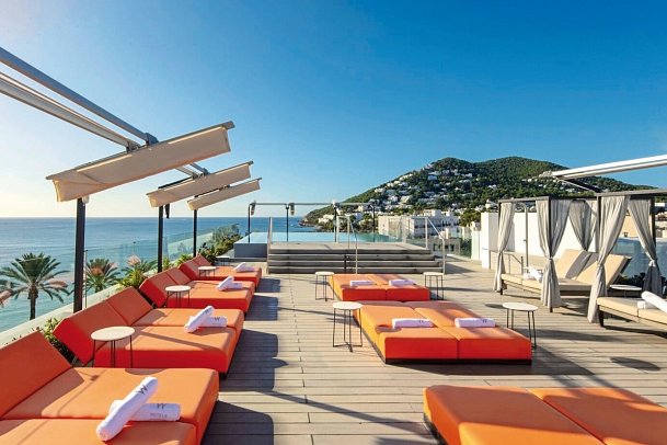 W Ibiza - GLOW Rooftop Bar & Infinity Pool