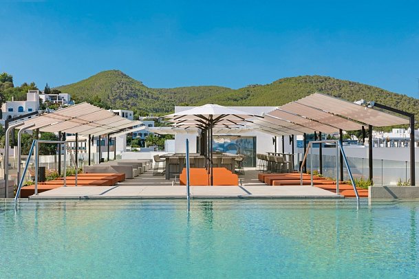 W Ibiza - GLOW Rooftop Bar