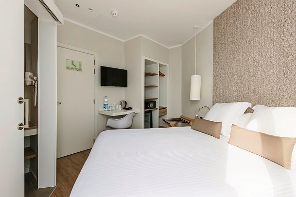 AluaSoul Ibiza - Wohnbeispiel Doppelzimmer frontaler Meerblick (Zimmercodierung DBM)