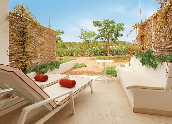 TRS Ibiza Hotel - Wohnbeispiel Doppelzimmer Signature Level Deluxe (Zimmercodierung DT2)