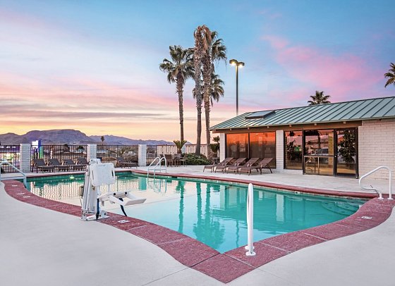 Best Western Plus King's Inn & Suites