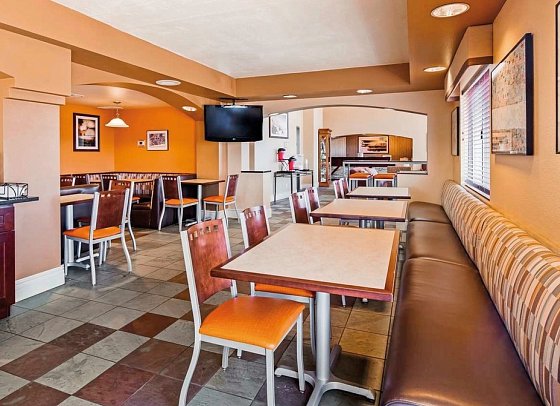 Best Western Plus King's Inn & Suites