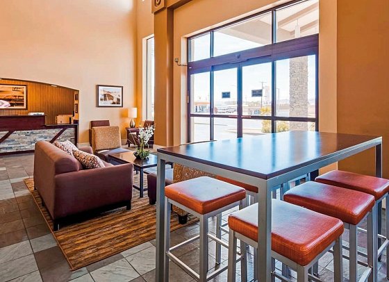 Best Western Plus King's Inn & Suites