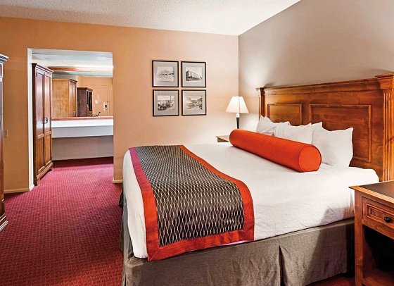 Best Western Plus King's Inn & Suites - Wohnbeispiel Standard Room (Zimmercodierung UG1)
