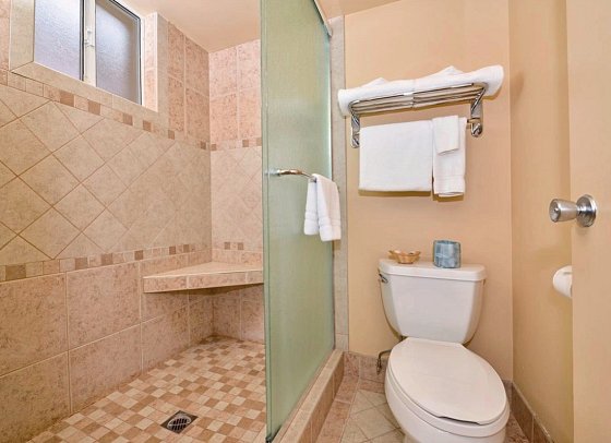 Best Western Plus King's Inn & Suites - Wohnbeispiel Standard Room (Zimmercodierung UG1)