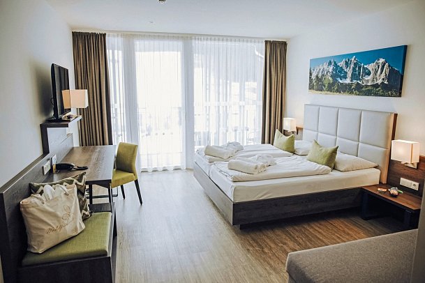 alpenhotel Kaiserfels - Wohnbeispiel Doppelzimmer Superior (Zimmercodierungen DS1 & DS4)