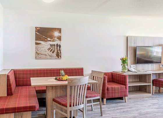 Ferienclub Bellevue am Walchsee - Wohnbeispiel Appartement Bergseite (Zimmercodierung AB1)
