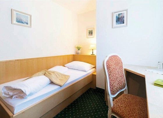 Alpenhof - Wohnbeispiel Einzelzimmer (Zimmercodierung EB1)