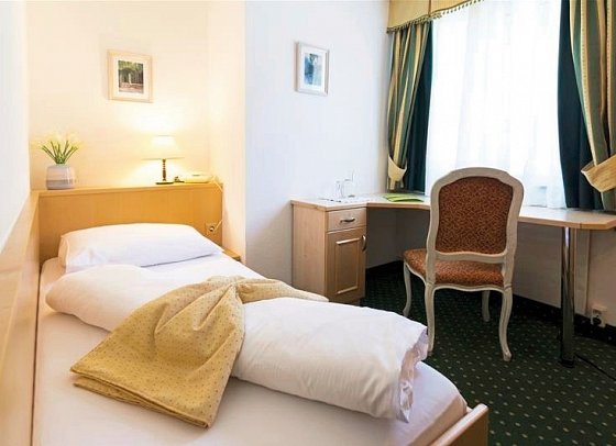 Alpenhof - Wohnbeispiel Einzelzimmer (Zimmercodierung EB1)