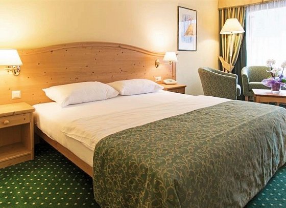 Alpenhof - Wohnbeispiel Familienzimmer Balkon (Zimmercodierung FB1)