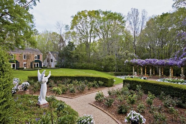 Monmouth Historic Inn