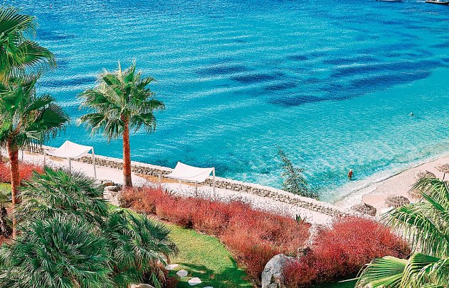 Mykonos Blu a Grecotel Resort to Live