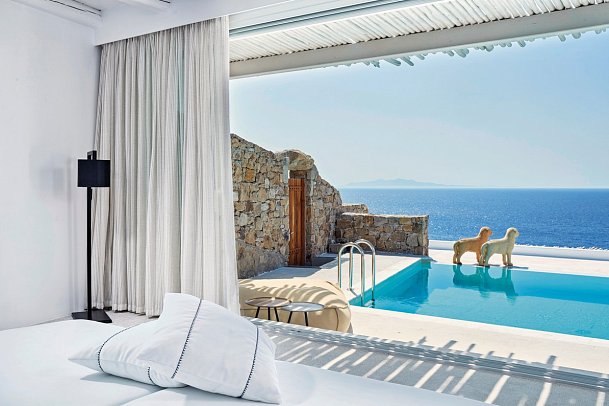 Royal Myconian Resort - Wohnbeispiel Doppelzimmer Premium Meerblick Outdoor Jacuzzi (Zimmercodierung DM1)