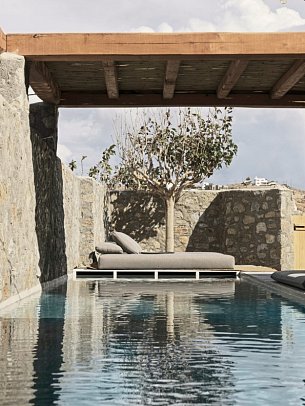 Nomad Mykonos - Wohnbeispiel Suite Nomad mit Privatpool u. Innenhof (Zimmercodierung WBR)
