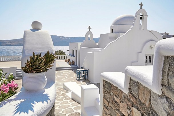 Mykonos Lolita a Grecotel Resort to Live