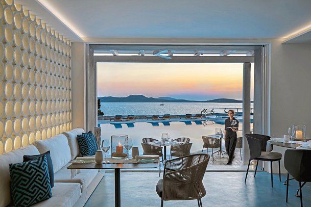 Mykonos Grand Hotel & Resort - Nama Restaurant