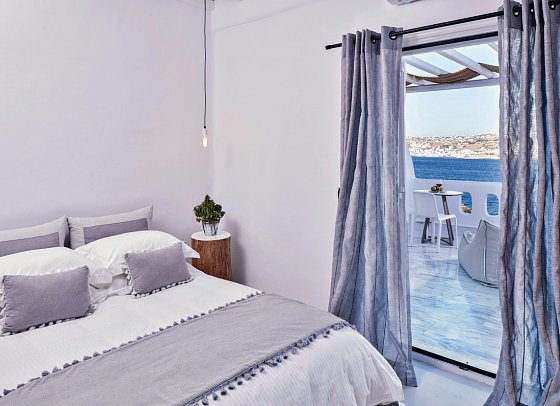 Mykonos No 5 - Wohnbeispiel Doppelzimmer Deluxe Meerblick (Zimmercodierung DDM)