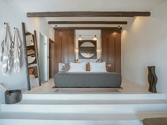ananea Mykonos - Wohnbeispiel Juniorsuite Privatpool und Meerblick (Zimmercodierung J1R)